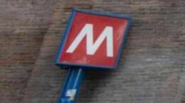 Roma, ragazza denuncia: “Violentata fuori dalla metro”