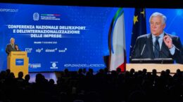 Tajani: “Export in crescita, 700 miliardi entro 2027”