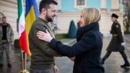 Ucraina, Meloni sente Zelensky: “Sostegno a piano Usa, presto invio forniture”