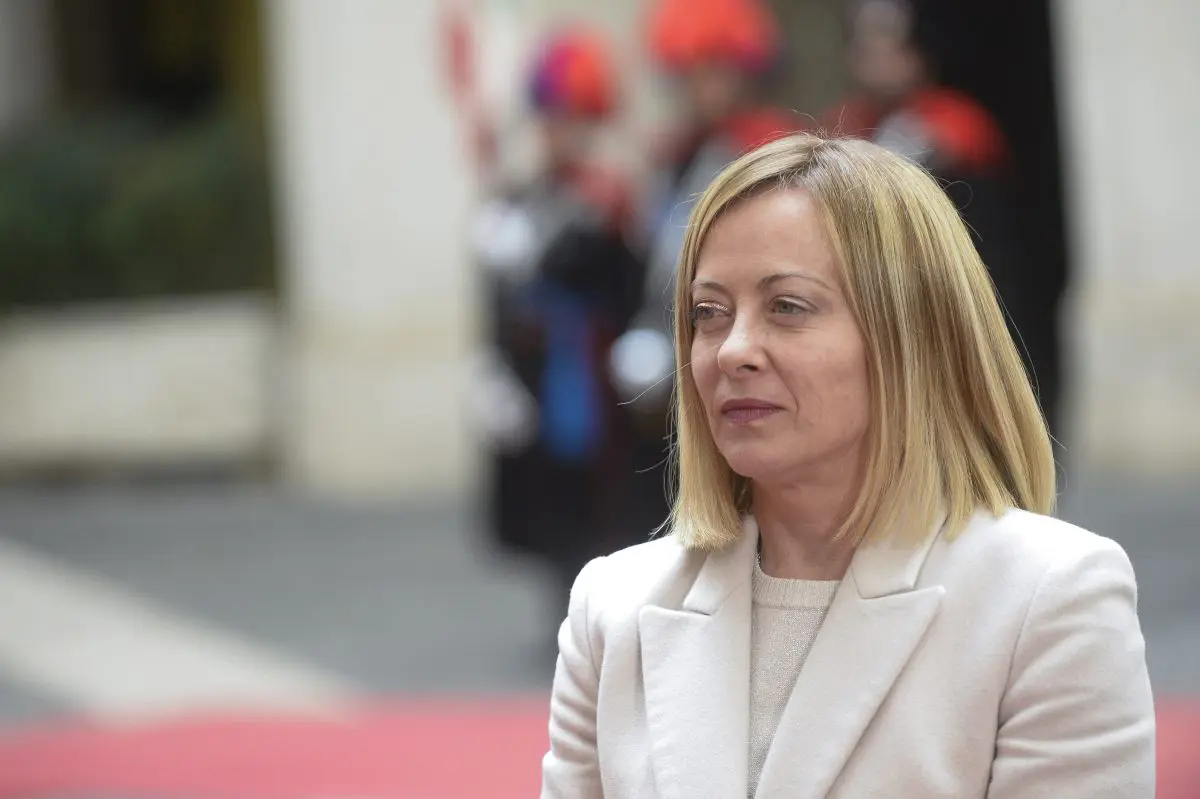 Meloni “Nel giorno del Tricolore rendiamo onore alla nostra Patria” Meloni “Nel giorno del Tricolore rendiamo onore alla nostra Patria”
