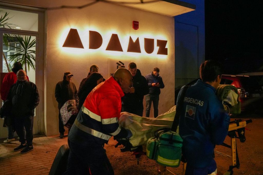 Scontro tra due treni in Andalusia, 39 i morti Scontro tra due treni in Andalusia, 39 i morti