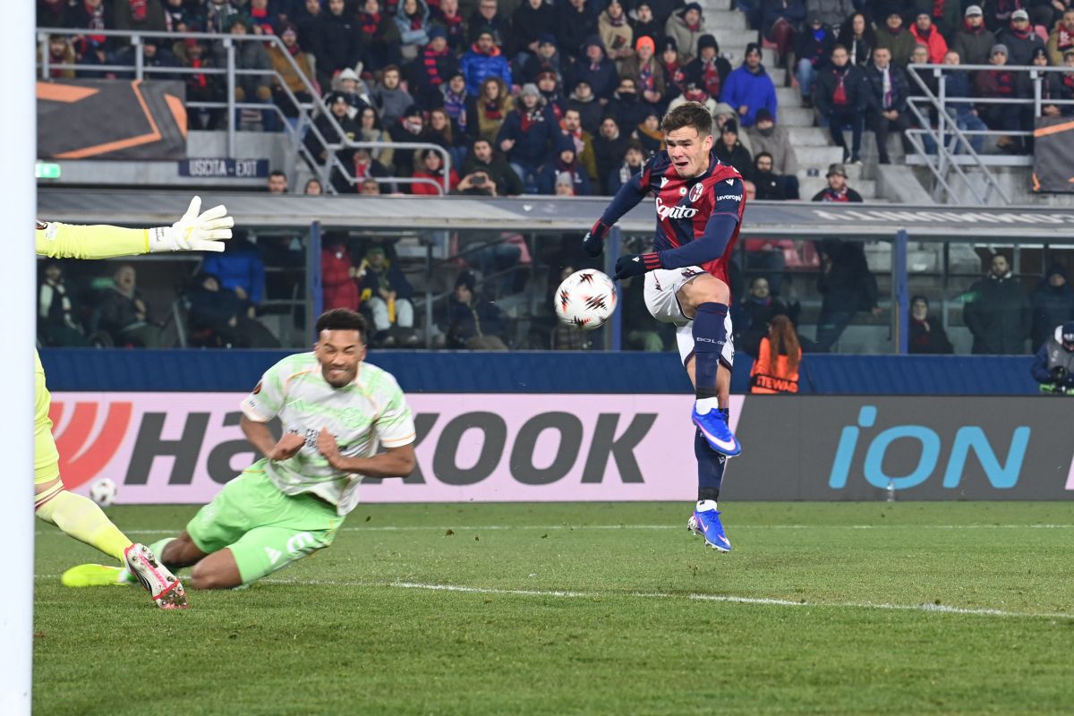 Il Bologna rimonta due gol, pari col Celtic in Europa League Il Bologna rimonta due gol, pari col Celtic in Europa League