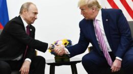 Trump: “Accordo con Putin, Russia fornirà gasolio agli Usa”. Zelensky: “Regali a Mosca non portano la pace”
