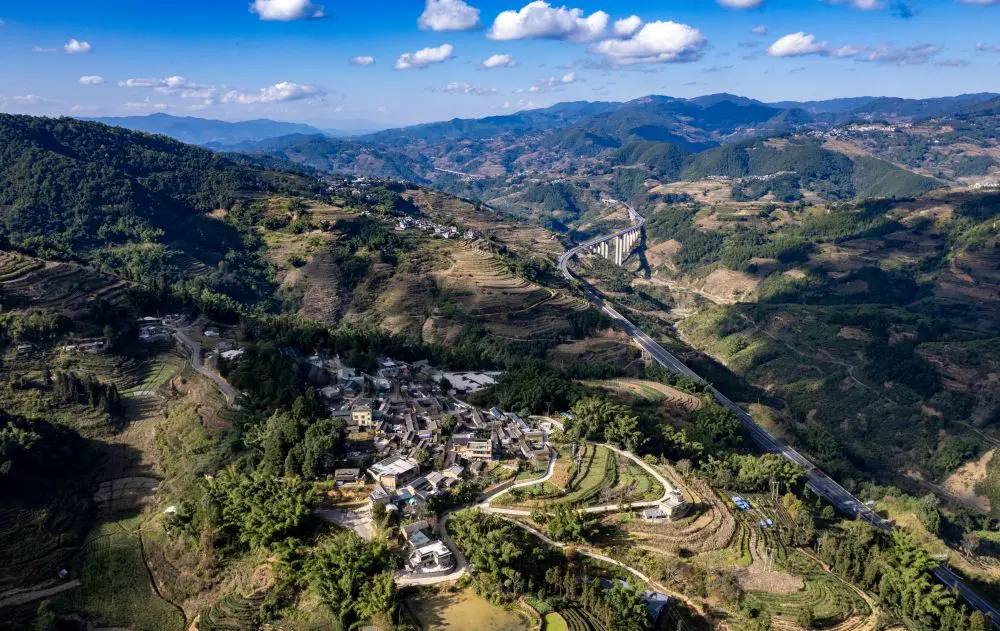 Cina, pubblicato il piano di rilancio per le aree rurali Cina, pubblicato il piano di rilancio per le aree rurali