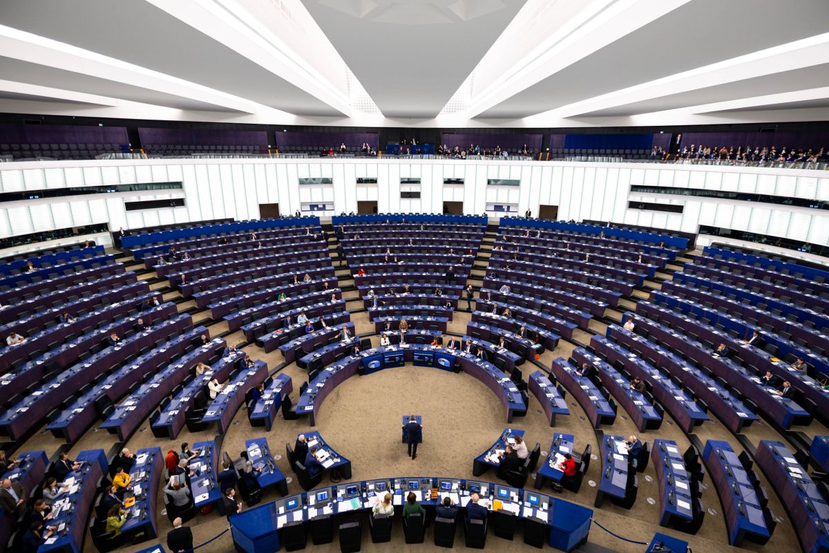 Via libera dal Parlamento Europeo al prestito da 90 miliardi all’Ucraina Via libera dal Parlamento Europeo al prestito da 90 miliardi all’Ucraina