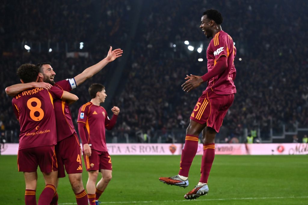 La Roma travolge la Cremonese 3-0 e aggancia il Napoli al 3° posto La Roma travolge la Cremonese 3-0 e aggancia il Napoli al 3° posto