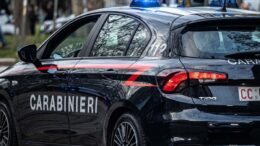 Trovato morto in casa un 33enne a Firenze, ipotesi omicidio. Due feriti in ospedale
