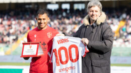 Kevin Varas premiato per le sue prime 100 presenze in biancoscudato