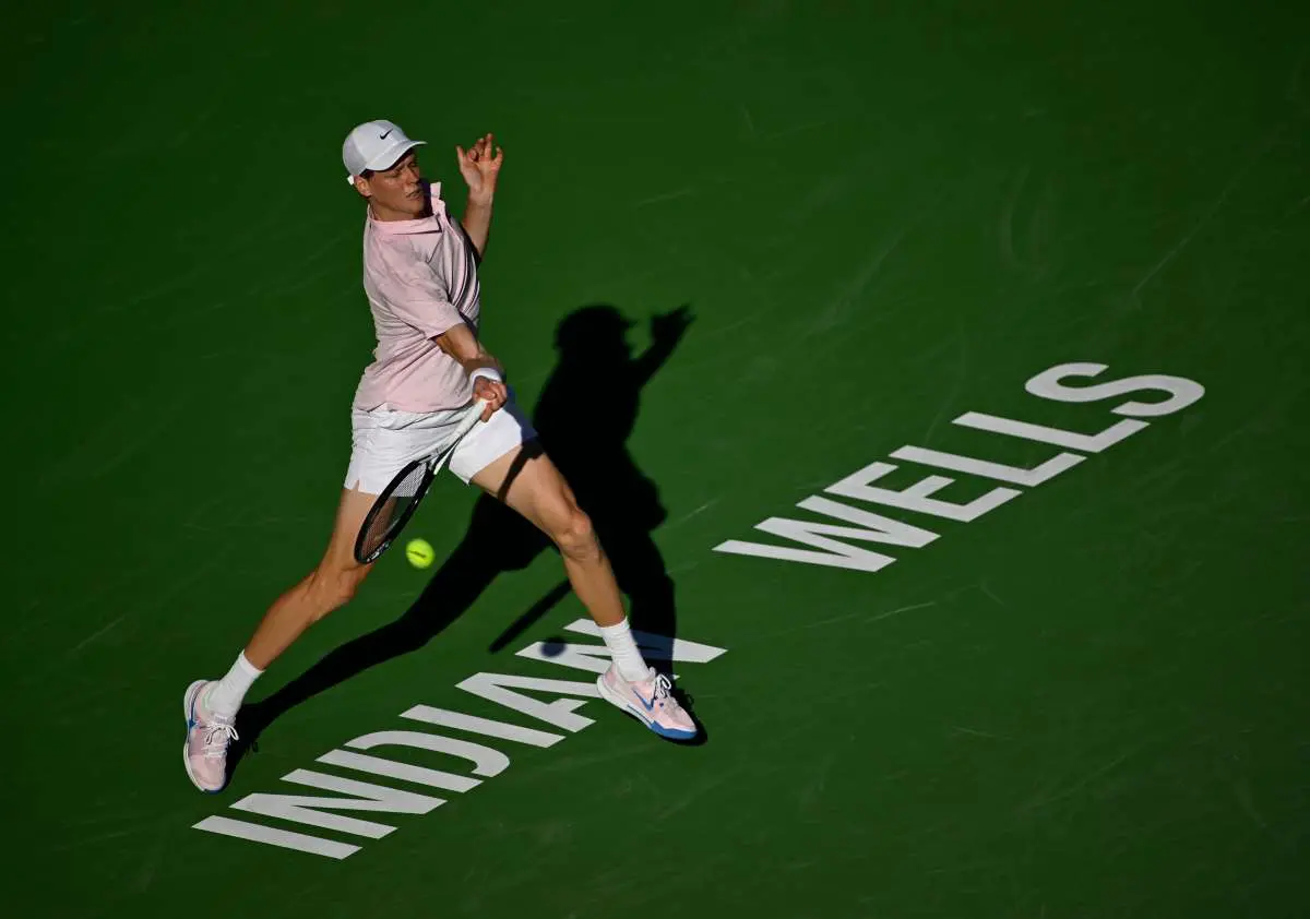 Sinner e Paolini agli ottavi di Indian Wells, Cobolli eliminato Sinner e Paolini agli ottavi di Indian Wells, Cobolli eliminato
