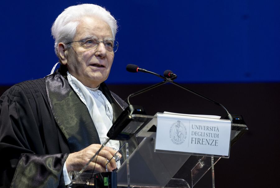 Mattarella “C’è la pretesa di agire al di fuori delle regole degli Stati” Mattarella “C’è la pretesa di agire al di fuori delle regole degli Stati”