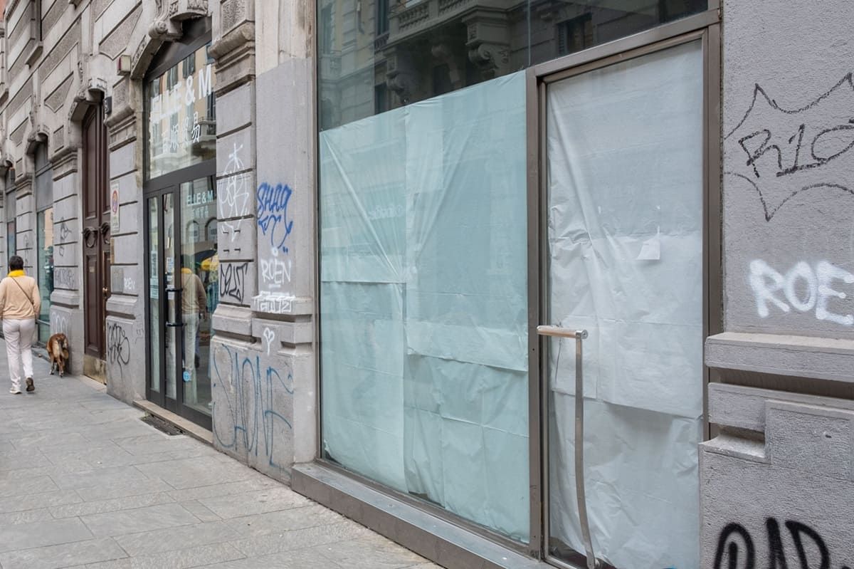 Desertificazione commerciale inarrestabile, dal 2012 scomparsi 156mila negozi Desertificazione commerciale inarrestabile, dal 2012 scomparsi 156mila negozi