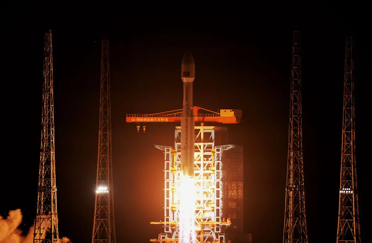 Cina, da Hainan lanciato un gruppo di satelliti Internet in orbita bassa Cina, da Hainan lanciato un gruppo di satelliti Internet in orbita bassa