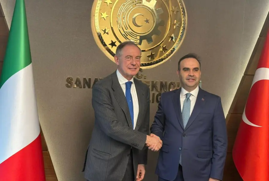 Urso “Con la Turchia obiettivo 40 miliardi d’interscambio commerciale” Urso “Con la Turchia obiettivo 40 miliardi d’interscambio commerciale”