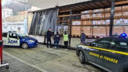 Maxi sequestro di esplosivi al porto di Ancona, milioni di detonatori e munizioni erano pronti a viaggiare insieme ai passeggeri