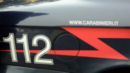 Massa Carrara, aggredito davanti al figlio undicenne: muore un uomo di 46 anni. Fermati due maggiorenni e un minore