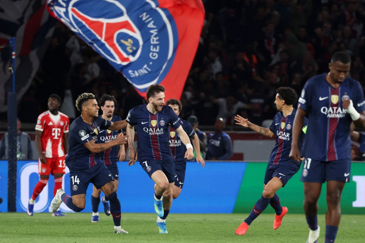 Spettacolo e gol al Parco dei Principi, Psg batte Bayern 5-4 Spettacolo e gol al Parco dei Principi, Psg batte Bayern 5-4