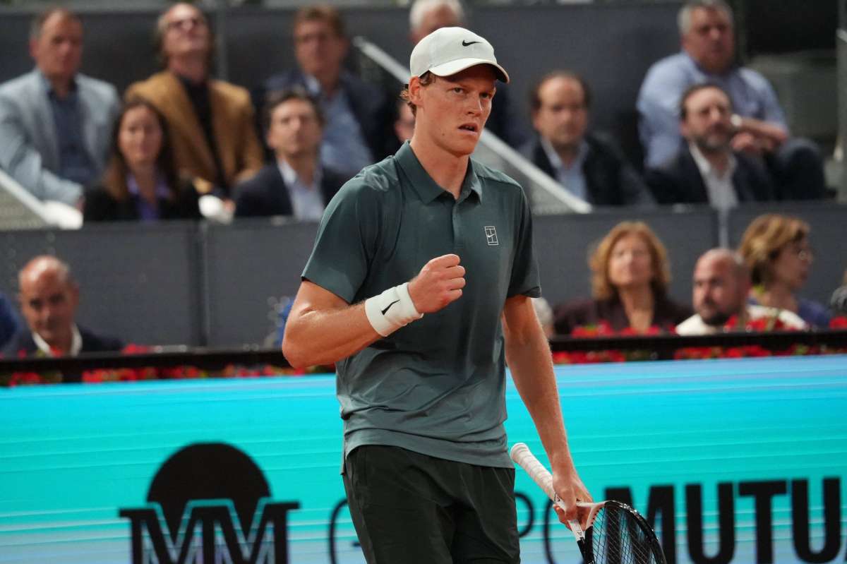Sinner elimina Jodar e approda in semifinale al Masters 1000 di Madrid Sinner elimina Jodar e approda in semifinale al Masters 1000 di Madrid