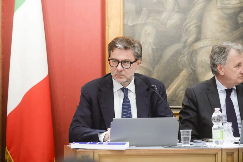Patto di stabilità, Giorgetti “Difficile sostenere clausola che esclude spese difesa” Patto di stabilità, Giorgetti “Difficile sostenere clausola che esclude spese difesa”