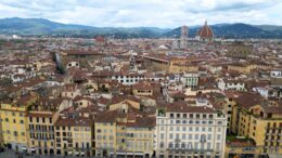 Attacco hacker agli Uffizi di Firenze, opere nei caveau e porte murate
