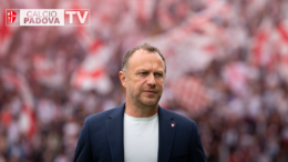 Sala Stampa Padova-Reggiana Mister Breda: “I subentrati hanno fatto la differenza. Contento per la vittoria, ma dobbiamo continuare a fare bene”