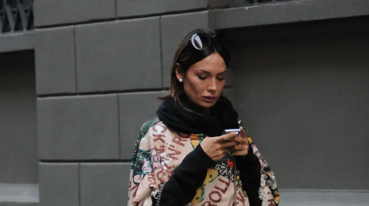 Su radio e tv italiane si parla di Nicole Minetti ogni 25 minuti Su radio e tv italiane si parla di Nicole Minetti ogni 25 minuti