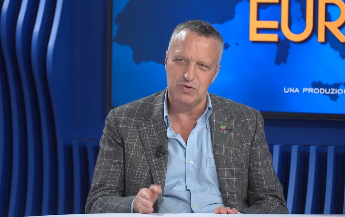 Tosi “L’Ue diventi una confederazione per affrontare le nuove sfide” Tosi “L’Ue diventi una confederazione per affrontare le nuove sfide”