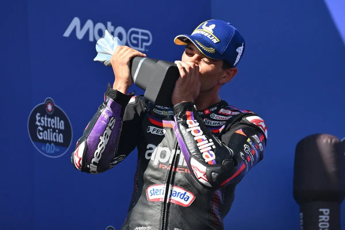 Martin vince la Sprint di Le Mans, preceduti Bagnaia e Bezzecchi Martin vince la Sprint di Le Mans, preceduti Bagnaia e Bezzecchi