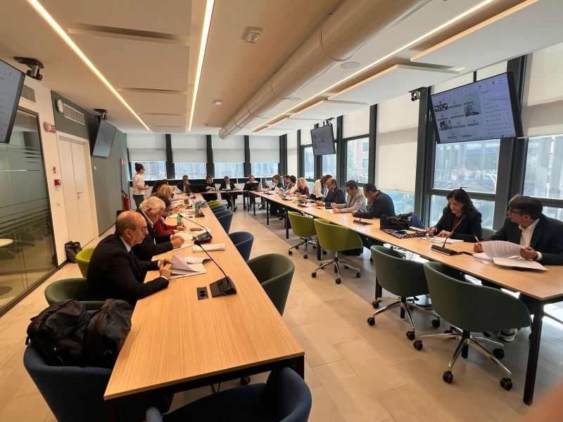 Scuola, firmato contratto per 8 mila presidi e dirigenti Istruzione e Ricerca Scuola, firmato contratto per 8 mila presidi e dirigenti Istruzione e Ricerca