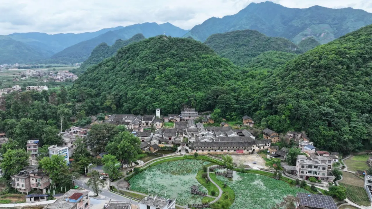 Cina, la copertura di acqua corrente nelle aree rurali sale al 96% nel 2025 Cina, la copertura di acqua corrente nelle aree rurali sale al 96% nel 2025