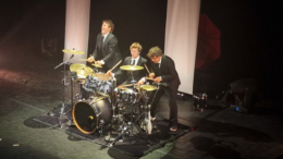 Musikè il teatro trascinato dal ritmo di Drum Brothers