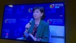 Lavoro, Roccella: “Piccolo balzo accesso donne, strada giusta”