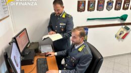 Scoperta maxi truffa da 5,8 milioni ad Arezzo, consulente finanziario radiato dall’albo e condannato