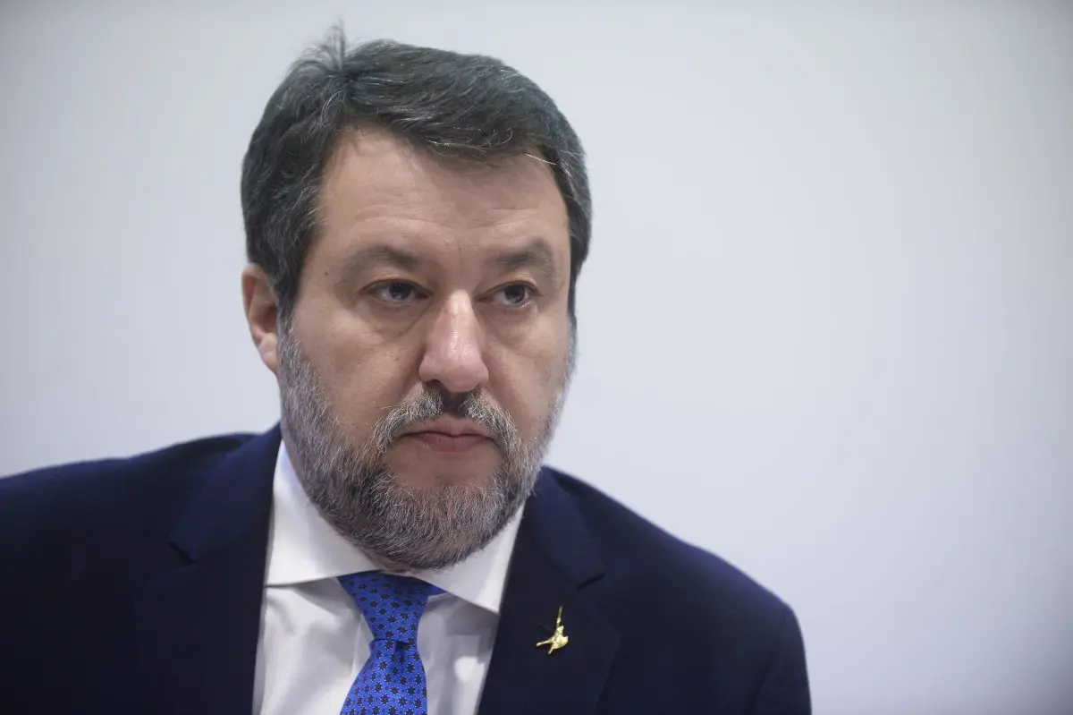 Banche, Salvini “20 miliardi di utili, chiederemo un contributo in un momento difficile” Banche, Salvini “20 miliardi di utili, chiederemo un contributo in un momento difficile”