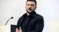 Ucraina, Zelensky “Drone russo ha colpito centrale stoccaggio di Cernobyl”