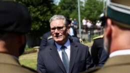Starmer “Intercettata petroliera della flotta ombra russa nella Manica”