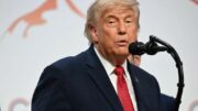 Trump “Meloni vuole tornare amica per far risalire i suoi consensi, no grazie”
