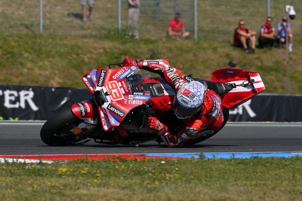 In Repubblica Ceca vince Marc Marquez, sul podio Ogura e Bagnaia In Repubblica Ceca vince Marc Marquez, sul podio Ogura e Bagnaia