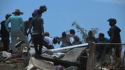 Venezuela, salgono a 235 i morti, 4.300 i feriti. 70mila famiglie senza tetto