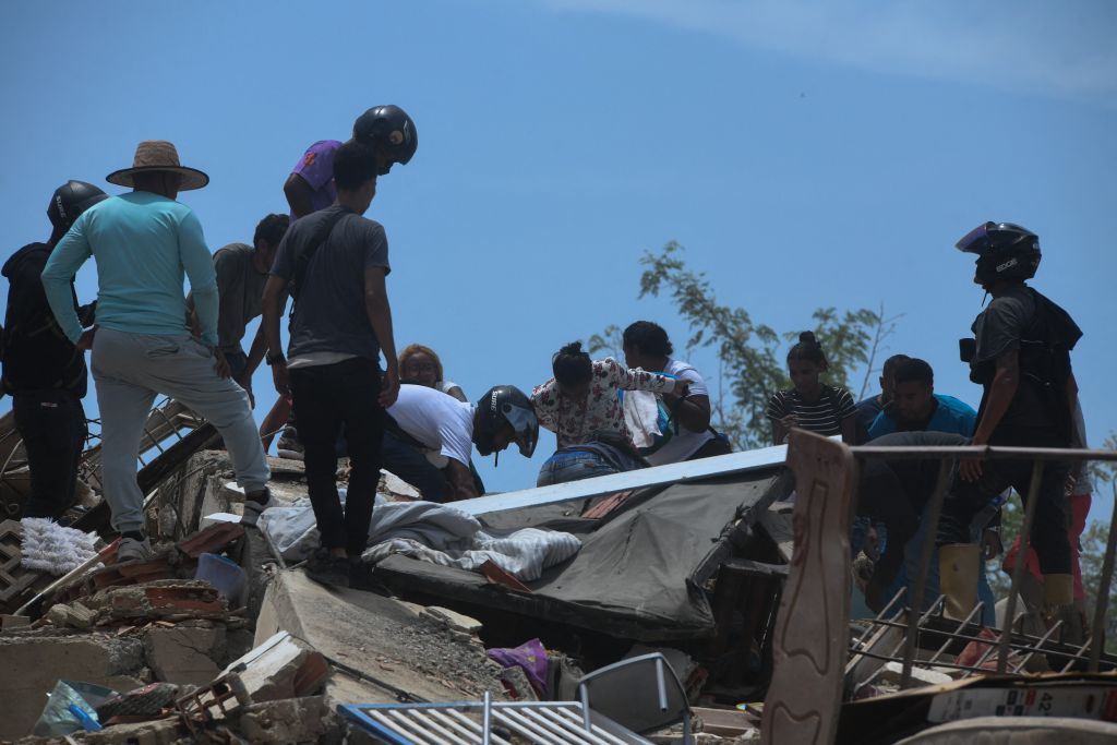 Venezuela, salgono a 235 i morti, 4.300 i feriti. 70mila famiglie senza tetto Venezuela, salgono a 235 i morti, 4.300 i feriti. 70mila famiglie senza tetto