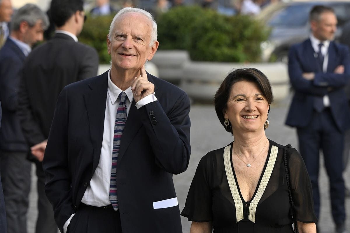 Continuano le ricerche del marito della ministra Roccella disperso nelle acque del lago di Vico Continuano le ricerche del marito della ministra Roccella disperso nelle acque del lago di Vico