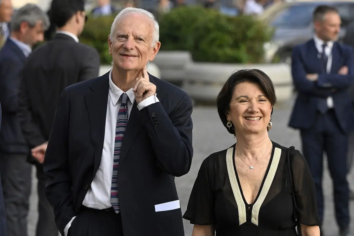 Il marito della ministra Roccella disperso nelle acque del lago di Vico Il marito della ministra Roccella disperso nelle acque del lago di Vico