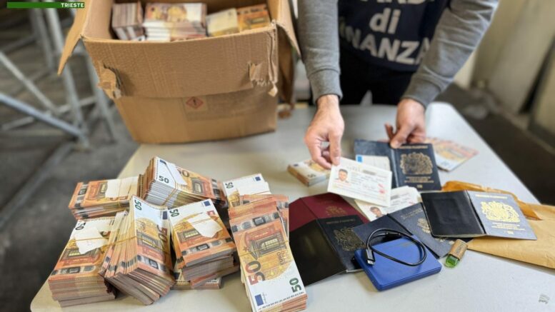 Maxi sequestro a Trieste di oltre 1,17 milioni di euro in banconote false e documenti contraffatti