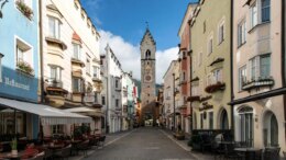 Trentino-Alto Adige, identificati e denunciati i 3 tre responsabili di una violenta aggressione nel centro di Vipiteno