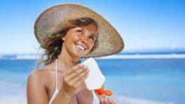 Estate 2026, il decalogo dei dermatologi per una pelle al sole senza rischi