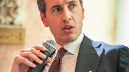 Ai, il giuslavorista: “Contratto accelerazione professionale per ‘salvare’ capitale umano”