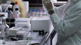 Cancro al polmone, una ‘firma’ nel sangue predice il rischio di tumore: nuove speranze per prevenirlo