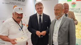 Mozzarella dop: Consorzio a New York per mostrare a pubblico Usa come nasce bufala campana