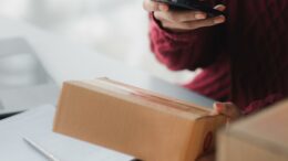 Dazio di 3 euro su mini pacchi da Cina e Paesi extra Ue, cosa cambia dall’1 luglio