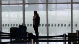 Pilota segnala impatto con drone in avvicinamento all’aeroporto Jfk di New York, scatta indagine