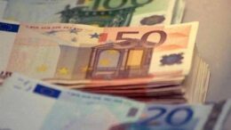Effetto ‘soldi trovati’ sulla quattordicesima il motivo psicologico che ci porta a bruciarla subito